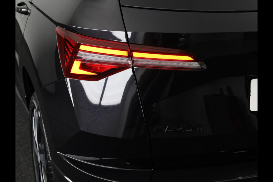 Škoda Karoq Sportline Business 1.5 TSI 150 pk 7 versn. DSG | Dode hoek sensoren | Adaptive Cruise Control | Elektrische achterklep