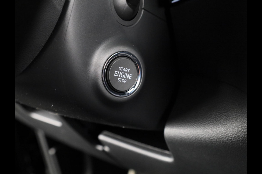 Škoda Karoq Sportline Business 1.5 TSI 150 pk 7 versn. DSG | Dode hoek sensoren | Adaptive Cruise Control | Elektrische achterklep