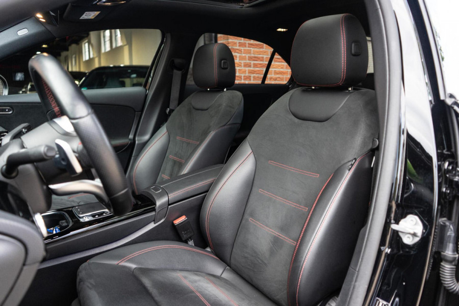 Mercedes-Benz A-Klasse 250 e AMG Pano / Camera / Ambi