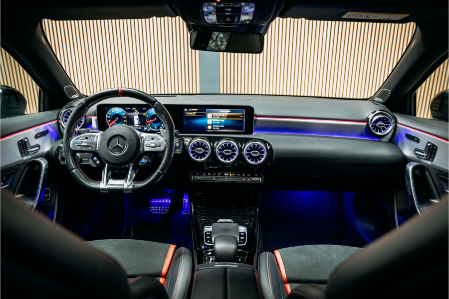 Mercedes-Benz A-Klasse AMG 35 4MATIC Premium Plus Vol uitgevoerde A35 Limo
