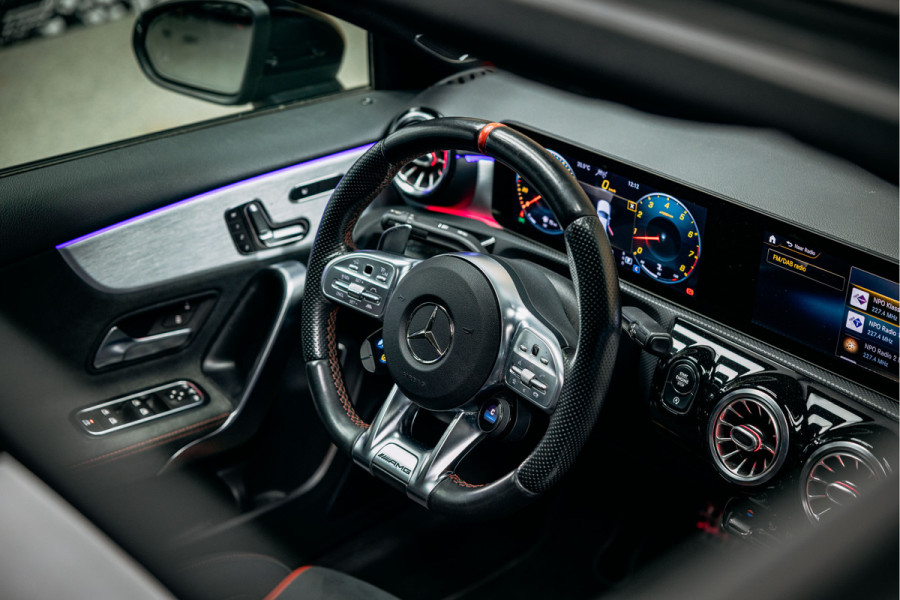 Mercedes-Benz A-Klasse AMG 35 4MATIC Premium Plus Vol uitgevoerde A35 Limo