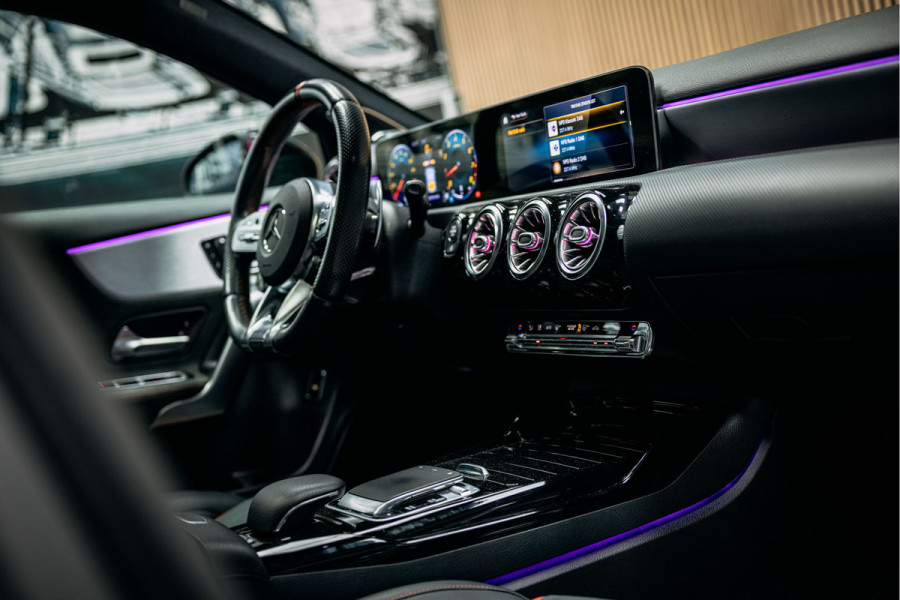 Mercedes-Benz A-Klasse AMG 35 4MATIC Premium Plus Vol uitgevoerde A35 Limo