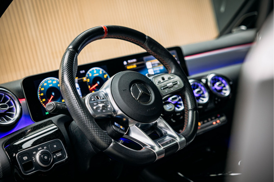 Mercedes-Benz A-Klasse AMG 35 4MATIC Premium Plus Vol uitgevoerde A35 Limo