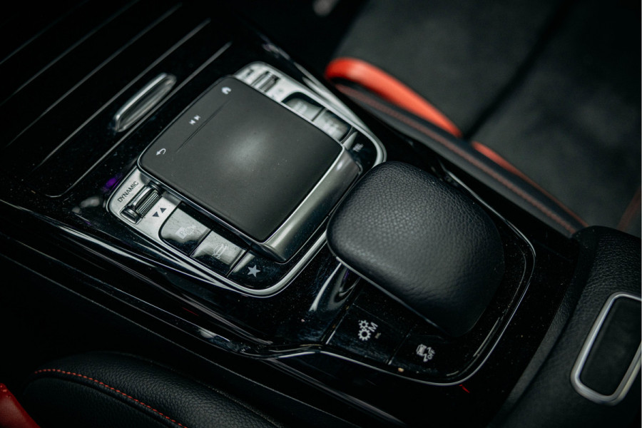 Mercedes-Benz A-Klasse AMG 35 4MATIC Premium Plus Vol uitgevoerde A35 Limo