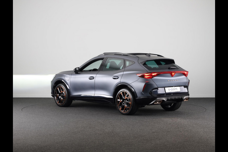 CUPRA Formentor 1.5 TSI e-Hybrid VZ Performance 272pk | Panoramadak | Matte Lak | 19 inch | Carbon Spiegelkappen | Trekhaak | Sennheiser |