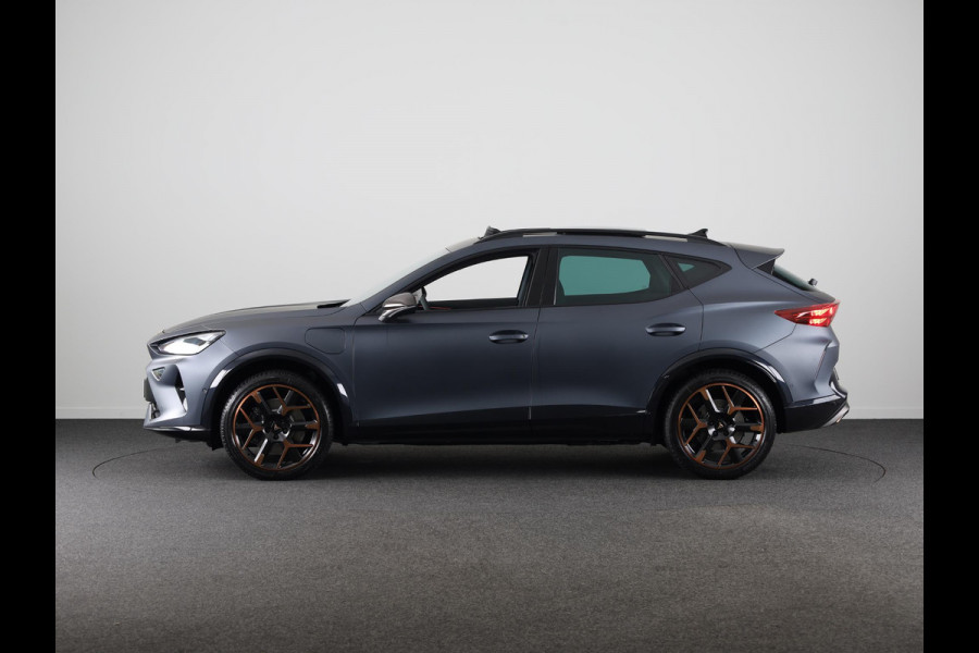 CUPRA Formentor 1.5 TSI e-Hybrid VZ Performance 272pk | Panoramadak | Matte Lak | 19 inch | Carbon Spiegelkappen | Trekhaak | Sennheiser |