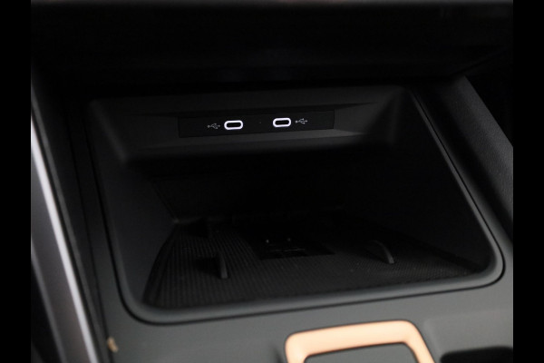 CUPRA Formentor 1.5 TSI e-Hybrid VZ Performance 272pk | Panoramadak | Matte Lak | 19 inch | Carbon Spiegelkappen | Trekhaak | Sennheiser |