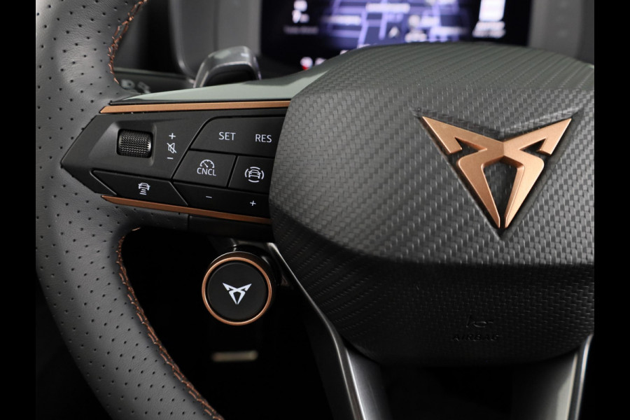 CUPRA Formentor 1.5 TSI e-Hybrid VZ Performance 272pk | Panoramadak | Matte Lak | 19 inch | Carbon Spiegelkappen | Trekhaak | Sennheiser |