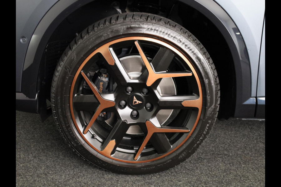 CUPRA Formentor 1.5 TSI e-Hybrid VZ Performance 272pk | Panoramadak | Matte Lak | 19 inch | Carbon Spiegelkappen | Trekhaak | Sennheiser |