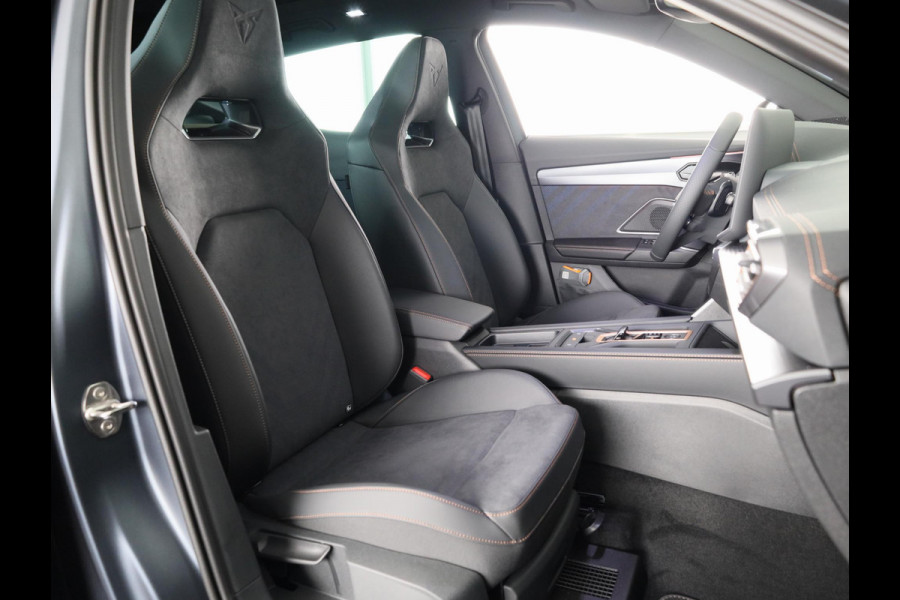 CUPRA Formentor 1.5 TSI e-Hybrid VZ Performance 272pk | Panoramadak | Matte Lak | 19 inch | Carbon Spiegelkappen | Trekhaak | Sennheiser |