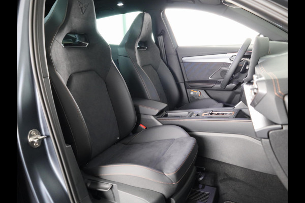 CUPRA Formentor 1.5 TSI e-Hybrid VZ Performance 272pk | Panoramadak | Matte Lak | 19 inch | Carbon Spiegelkappen | Trekhaak | Sennheiser |