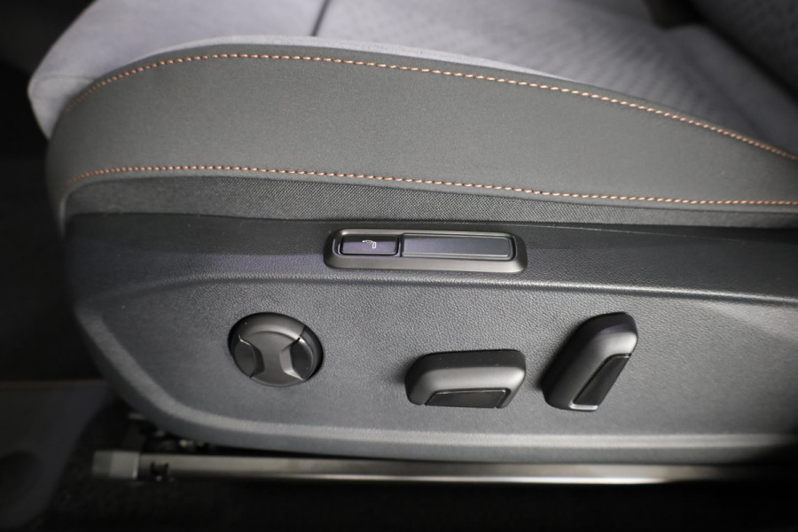 CUPRA Born Performance Limited 82 kWh 231PK | Sennheiser | Pilot L | 20 inch | Stoelmassage | Exclusieve Lak |