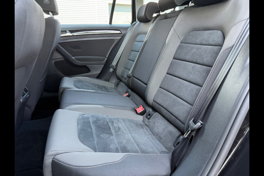Volkswagen GOLF Variant 1.5 TSI Highline - Automaat - Navi - Climate - Parkeerhulp - Org.NL