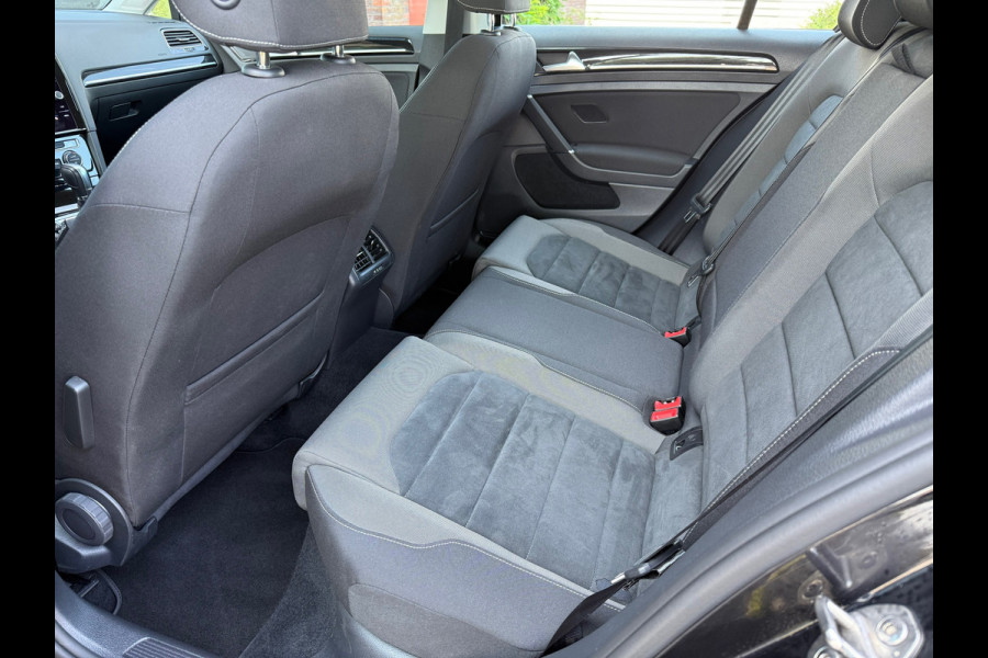 Volkswagen GOLF Variant 1.5 TSI Highline - Automaat - Navi - Climate - Parkeerhulp - Org.NL