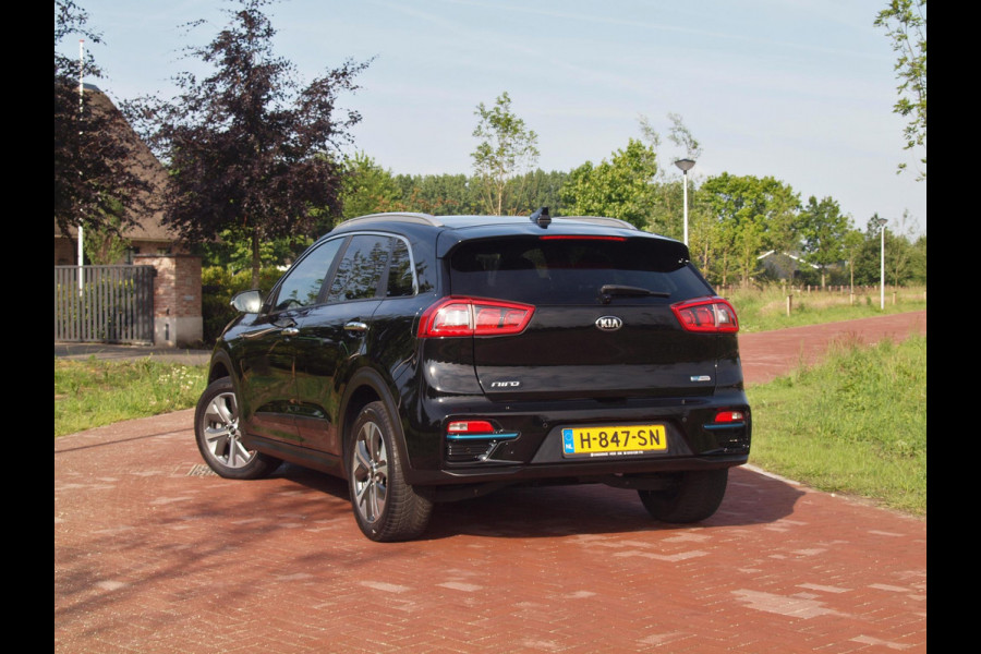 Kia e-Niro ExecutiveLine 64 kWh | Camera | Apple Carplay | Cruise Control | JBL | Leer |