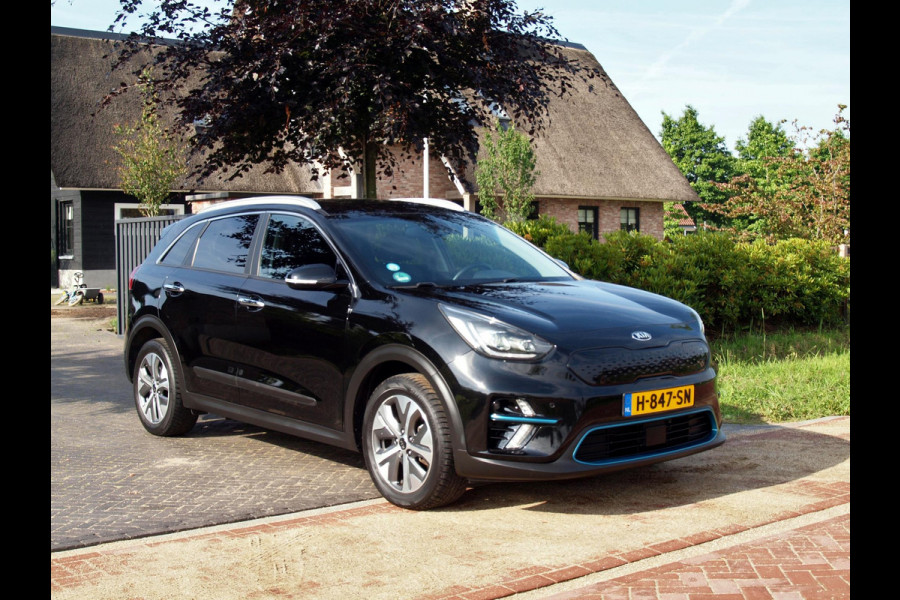 Kia e-Niro ExecutiveLine 64 kWh | Camera | Apple Carplay | Cruise Control | JBL | Leer |