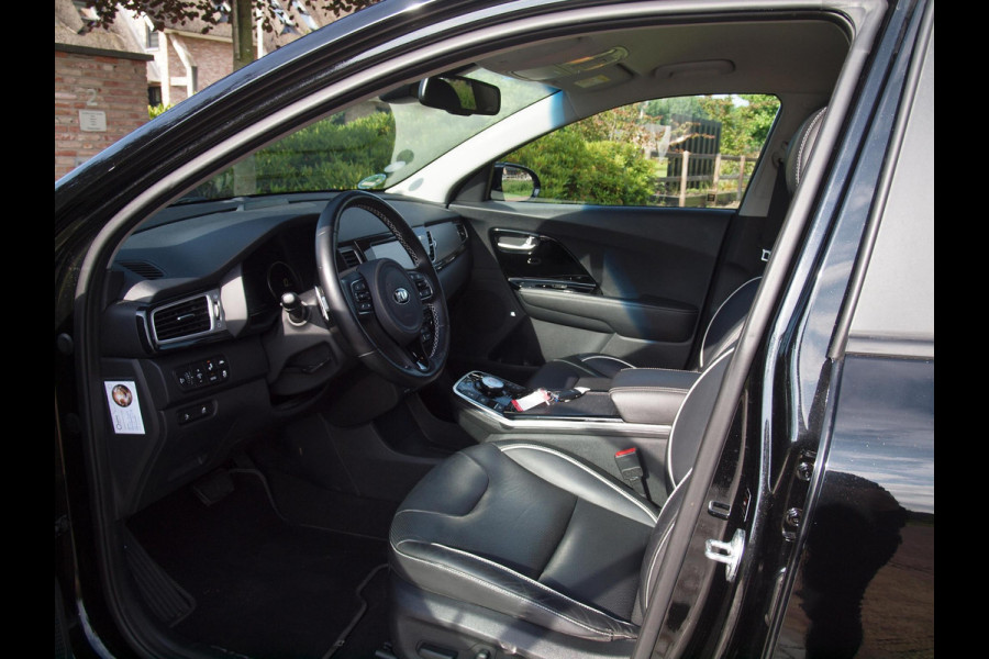 Kia e-Niro ExecutiveLine 64 kWh | Camera | Apple Carplay | Cruise Control | JBL | Leer |