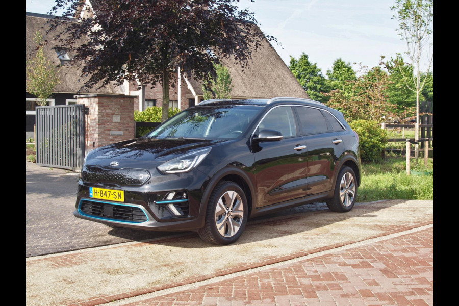 Kia e-Niro ExecutiveLine 64 kWh | Camera | Apple Carplay | Cruise Control | JBL | Leer |