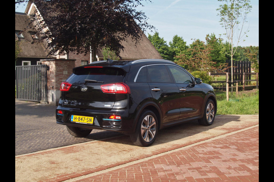 Kia e-Niro ExecutiveLine 64 kWh | Camera | Apple Carplay | Cruise Control | JBL | Leer |