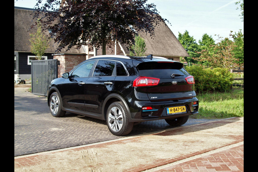 Kia e-Niro ExecutiveLine 64 kWh | Camera | Apple Carplay | Cruise Control | JBL | Leer |
