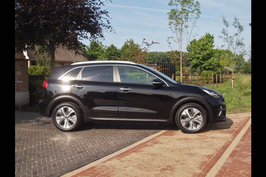 Kia e-Niro ExecutiveLine 64 kWh | Camera | Apple Carplay | Cruise Control | JBL | Leer |