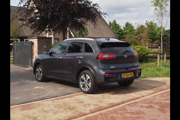 Kia e-Niro ExecutiveLine 64 kWh | Camera | Apple Carplay | Cruise Control | JBL | Leer |