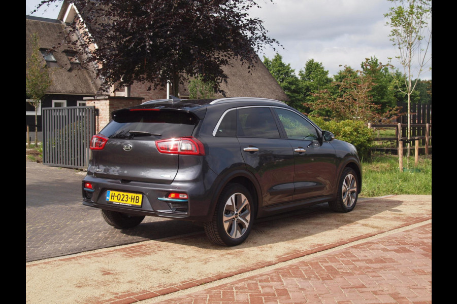 Kia e-Niro ExecutiveLine 64 kWh | Camera | Apple Carplay | Cruise Control | JBL | Leer |