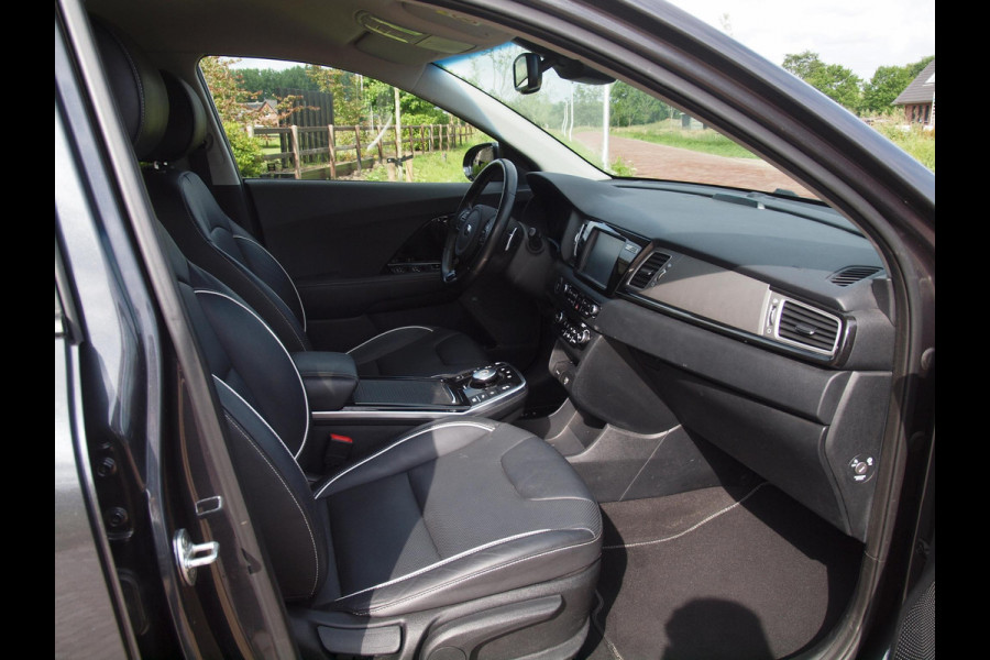 Kia e-Niro ExecutiveLine 64 kWh | Camera | Apple Carplay | Cruise Control | JBL | Leer |
