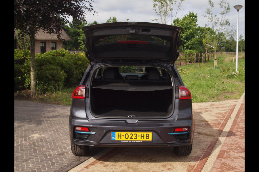 Kia e-Niro ExecutiveLine 64 kWh | Camera | Apple Carplay | Cruise Control | JBL | Leer |