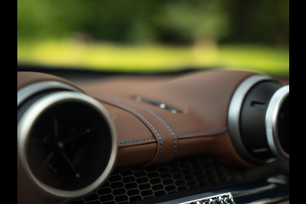 Ferrari Portofino 3.9 V8 HELE | Subliem! | Atelier Car | Carbon interieur | JBL