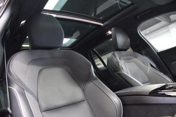 Volvo V60 2.0 T6 Recharge AWD R-Design Navi|Panoramadak|Dealer onderhouden|342pk!!|ACC|Stuurverwarming