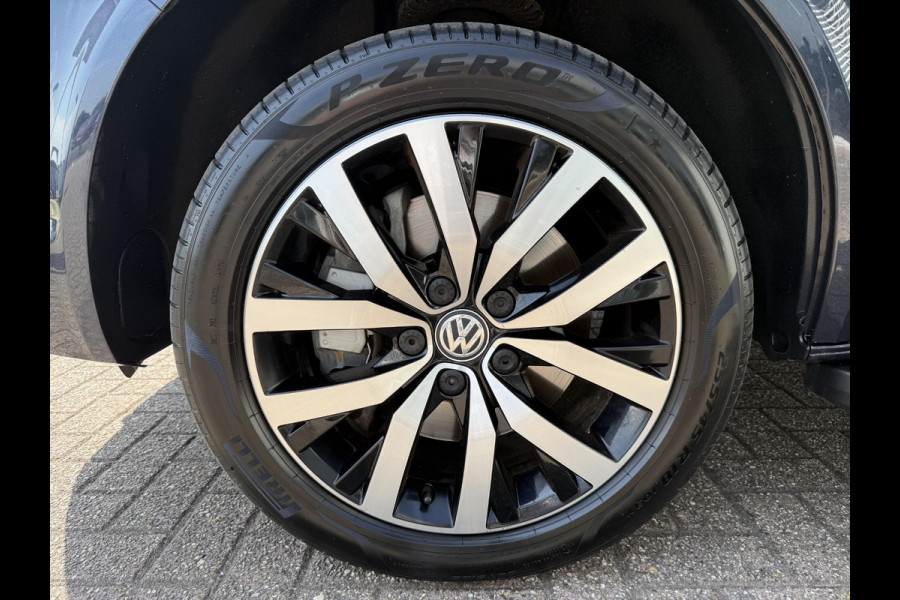 Volkswagen Transporter 2.0 TDI L2H1 Highline | AUTOMAAT | TREKHAAK | ACHTERUITRIJCAMERA |CLIMATE CONTROL | NAVIGATIE SYSTEEM |