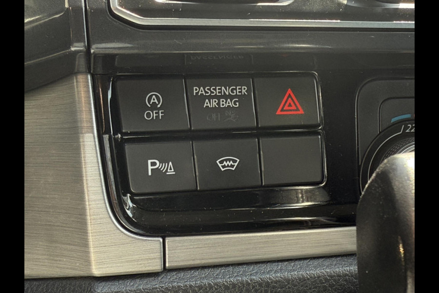 Volkswagen Transporter 2.0 TDI L2H1 Highline | AUTOMAAT | TREKHAAK | ACHTERUITRIJCAMERA |CLIMATE CONTROL | NAVIGATIE SYSTEEM |