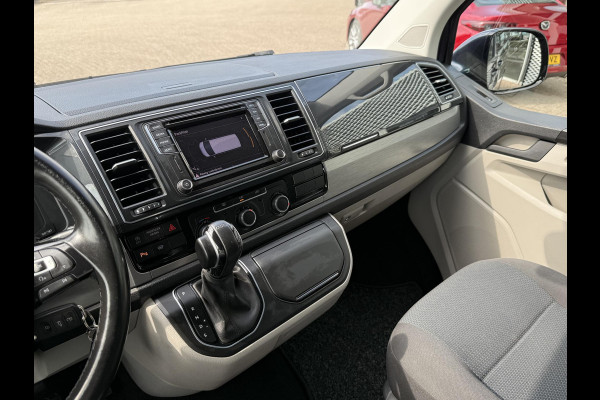 Volkswagen Transporter 2.0 TDI L2H1 Highline | AUTOMAAT | TREKHAAK | ACHTERUITRIJCAMERA |CLIMATE CONTROL | NAVIGATIE SYSTEEM |
