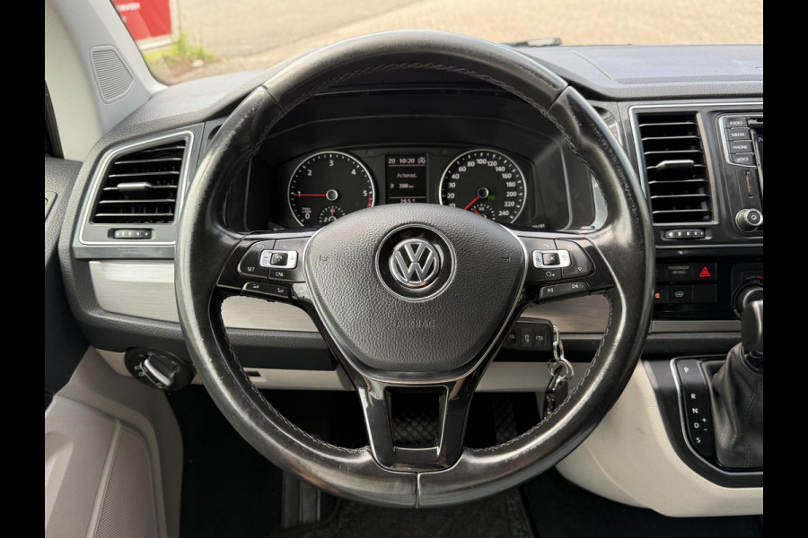 Volkswagen Transporter 2.0 TDI L2H1 Highline | AUTOMAAT | TREKHAAK | ACHTERUITRIJCAMERA |CLIMATE CONTROL | NAVIGATIE SYSTEEM |