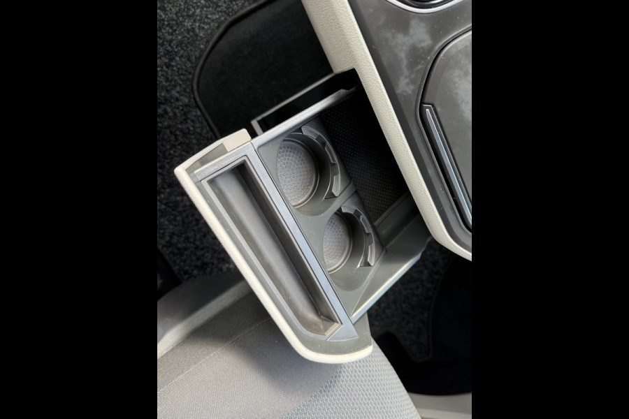 Volkswagen Transporter 2.0 TDI L2H1 Highline | AUTOMAAT | TREKHAAK | ACHTERUITRIJCAMERA |CLIMATE CONTROL | NAVIGATIE SYSTEEM |