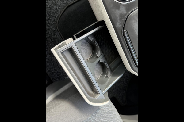 Volkswagen Transporter 2.0 TDI L2H1 Highline | AUTOMAAT | TREKHAAK | ACHTERUITRIJCAMERA |CLIMATE CONTROL | NAVIGATIE SYSTEEM |