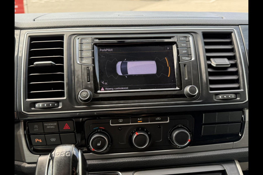Volkswagen Transporter 2.0 TDI L2H1 Highline | AUTOMAAT | TREKHAAK | ACHTERUITRIJCAMERA |CLIMATE CONTROL | NAVIGATIE SYSTEEM |