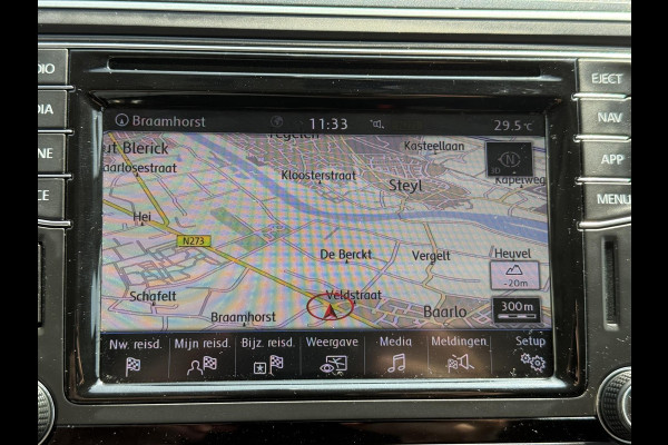 Volkswagen Transporter 2.0 TDI L2H1 Highline | AUTOMAAT | TREKHAAK | ACHTERUITRIJCAMERA |CLIMATE CONTROL | NAVIGATIE SYSTEEM |