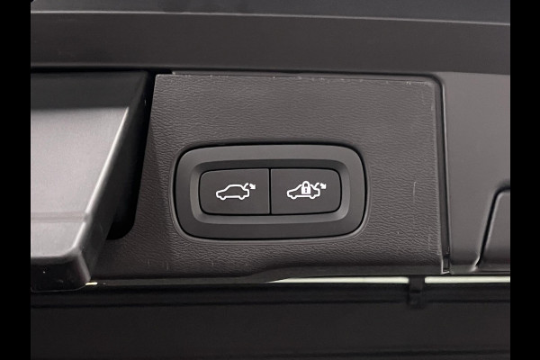 Volvo XC60 2.0 T6 Plug-in hybrid AWD Plus Dark Open dak | Harman/Kardon | Adapt. Cruise c. | Stoel-/Stuur verwarming