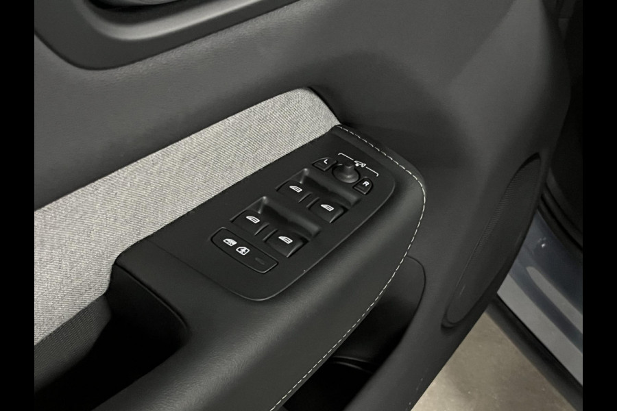 Volvo XC60 2.0 T6 Plug-in hybrid AWD Plus Dark Open dak | Harman/Kardon | Adapt. Cruise c. | Stoel-/Stuur verwarming