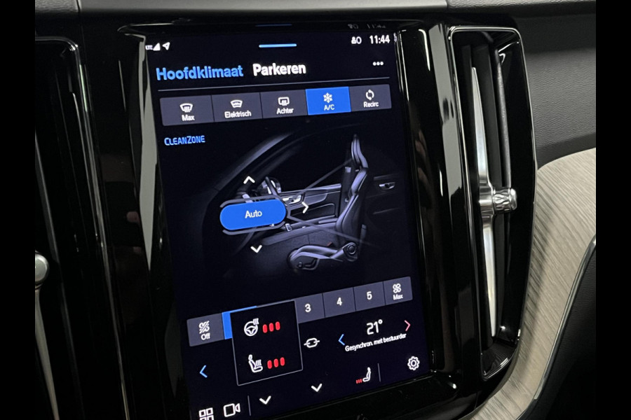 Volvo XC60 2.0 T6 Plug-in hybrid AWD Plus Dark Open dak | Harman/Kardon | Adapt. Cruise c. | Stoel-/Stuur verwarming
