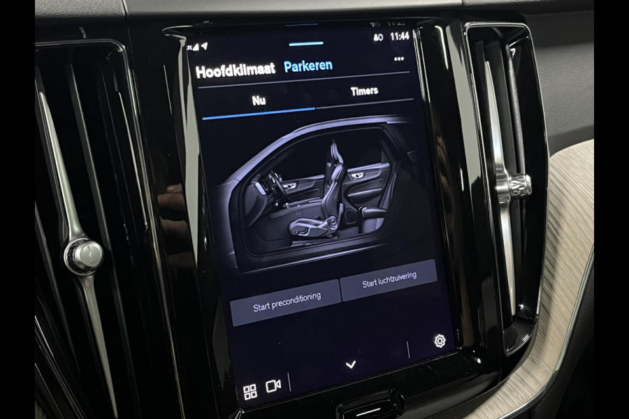 Volvo XC60 2.0 T6 Plug-in hybrid AWD Plus Dark Open dak | Harman/Kardon | Adapt. Cruise c. | Stoel-/Stuur verwarming