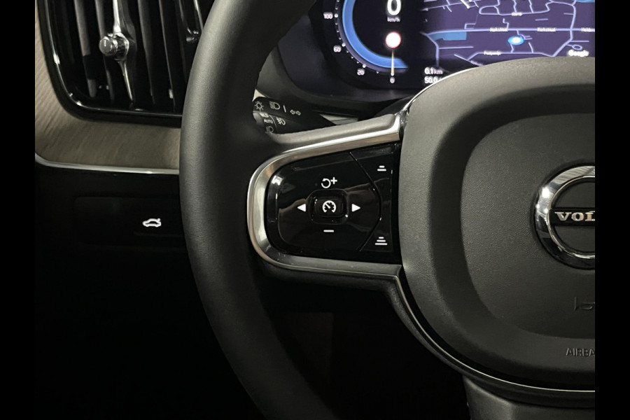 Volvo XC60 2.0 T6 Plug-in hybrid AWD Plus Dark Open dak | Harman/Kardon | Adapt. Cruise c. | Stoel-/Stuur verwarming