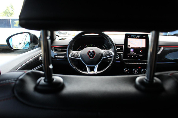 Renault Arkana 1.6 E-Tech Hybrid 145 R.S. Line | Trekhaak | Adaptive Cruise Control | Blind Spot | Climate Control | Navigatie | 360 Camera |