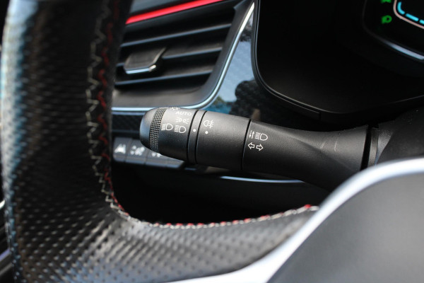 Renault Arkana 1.6 E-Tech Hybrid 145 R.S. Line | Trekhaak | Adaptive Cruise Control | Blind Spot | Climate Control | Navigatie | 360 Camera |