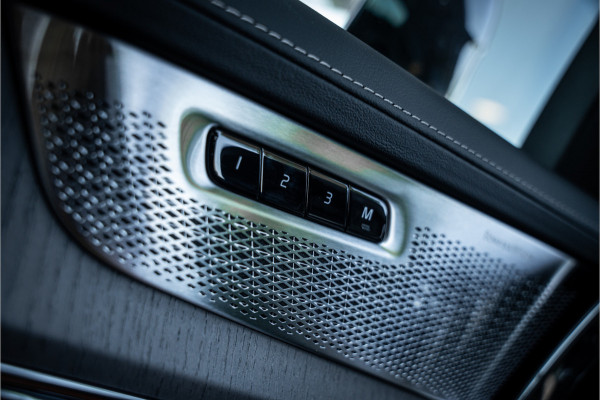 Volvo XC90 2.0 T8 Plug-in hybrid AWD Ultra Dark ** HUD ** Ventilatie MY2025!