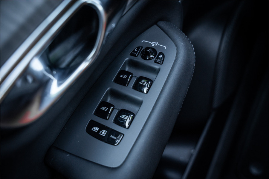 Volvo XC90 2.0 T8 Plug-in hybrid AWD Ultra Dark ** HUD ** Ventilatie MY2025!