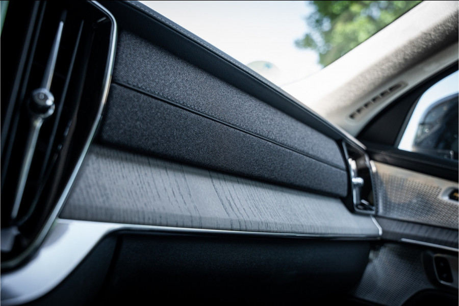 Volvo XC90 2.0 T8 Plug-in hybrid AWD Ultra Dark ** HUD ** Ventilatie MY2025!