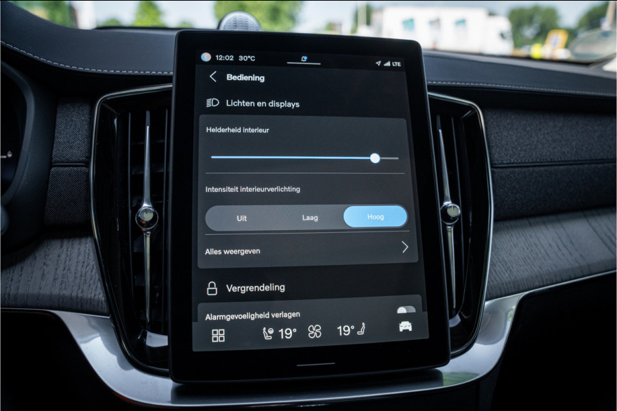 Volvo XC90 2.0 T8 Plug-in hybrid AWD Ultra Dark ** HUD ** Ventilatie MY2025!